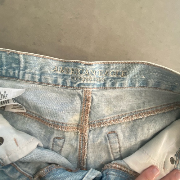 American Eagle jean shorts, size 2 - Picture 4 of 4